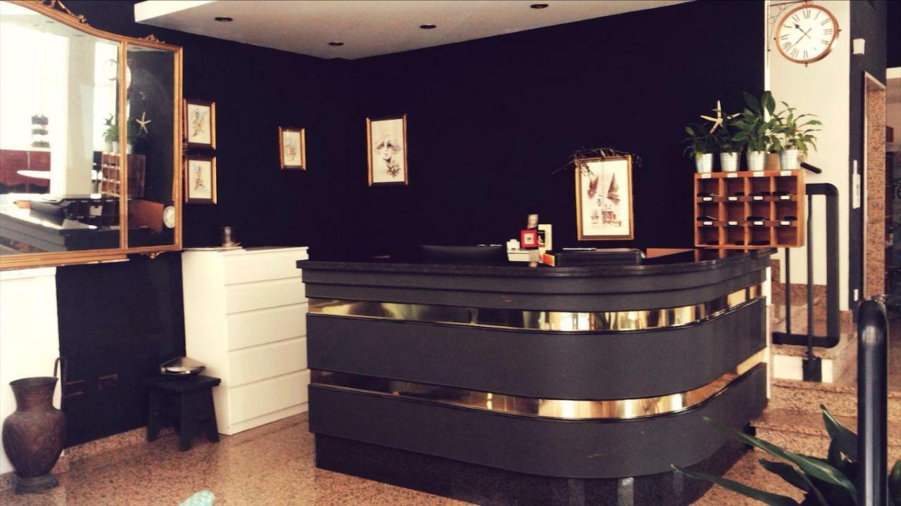 Hotel Antares Garni Джуліанова Екстер'єр фото