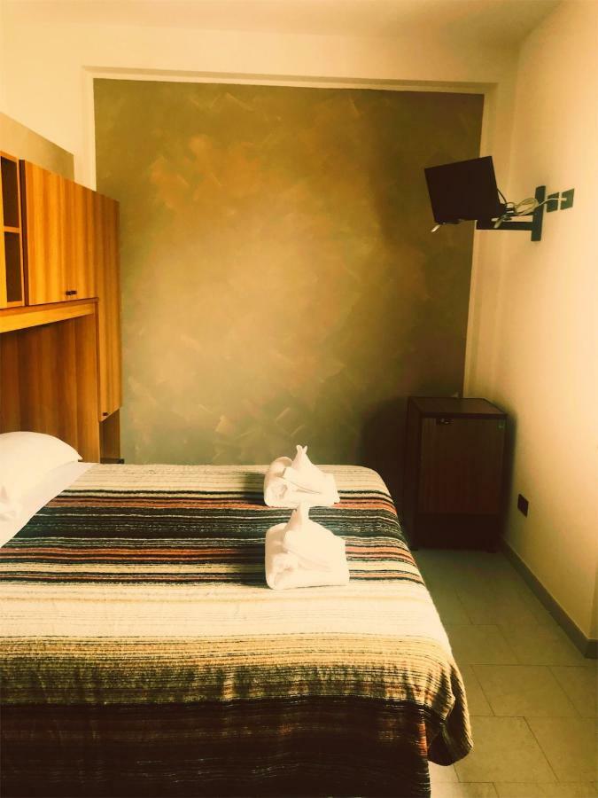 Hotel Antares Garni Джуліанова Екстер'єр фото